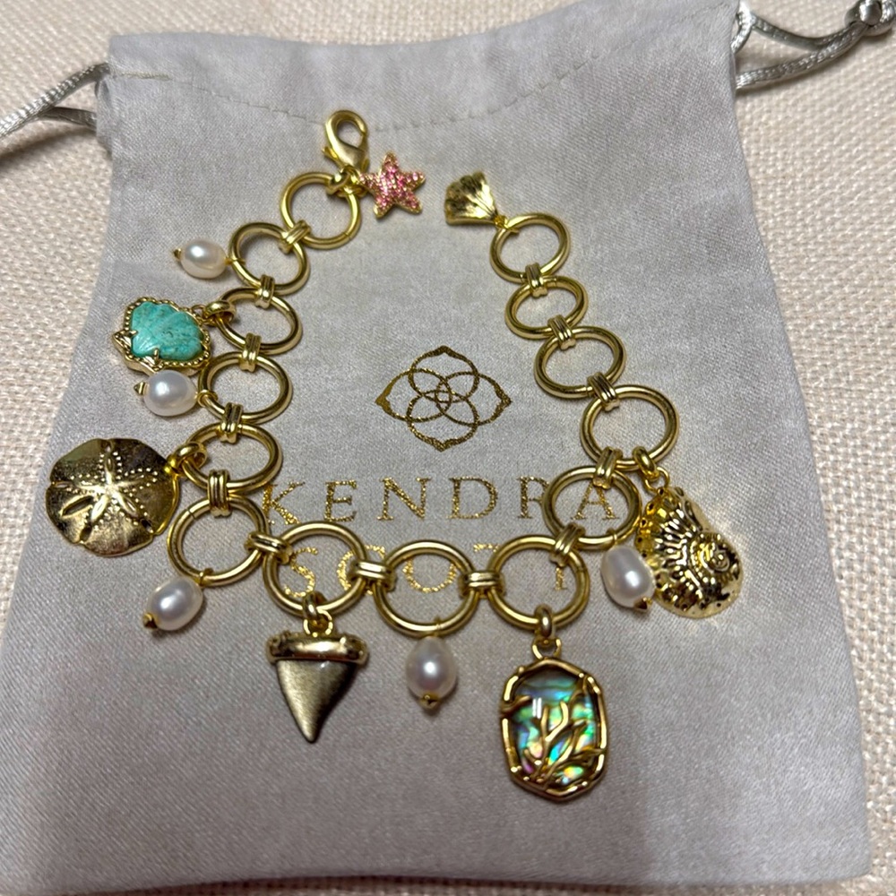 NWOT Kendra Scott Brynne Gold Shell Charm Bracelet, Multi Mix